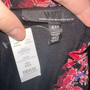 White House Black Market floral XXS peasant blouse thumbnail 4
