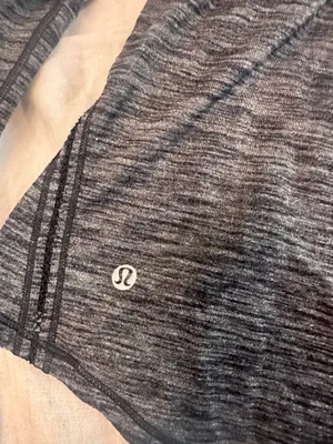Lululemon Black Top thumbnail 2