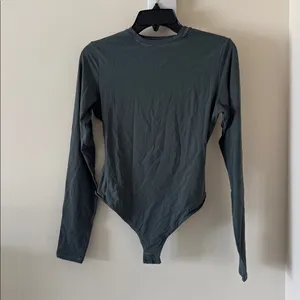 SKIMS LONG SLEEVE CREW NECK BODYSUIT, Size Large, LIMITED EDITION Zircon, $70 thumbnail 5