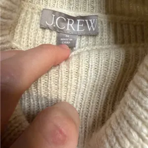 ✨🤍 J.Crew‎ Chunky Ribbed Turtleneck Puff Sleeve Sweater Size M 🤍✨ thumbnail 5