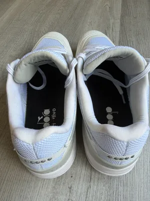 Diadora BluShield Women’s 10.5 White Athletic Sneakers Training Running Shoes thumbnail 4