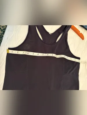 Lululemon Black Reveal Racerback Tank Size 8 thumbnail 5