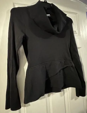 White House Black Market long sleeve blouse size Medium. thumbnail 2
