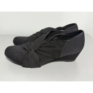 IMPO Ginny Women's 9.5M Black Sash Stretch Memory Foam Wedge Dress Shoes thumbnail 3
