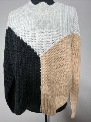 Sincerly Jules Cozy Three-Tone Chevron Crew Sweater - White, Black & Beige thumbnail 4