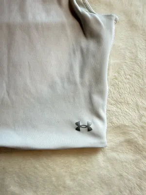 Under Armour White Sleeveless Crop Top – Size S thumbnail 2