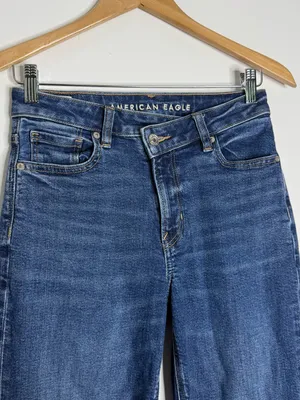 American Eagle Mom Straight Jeans Size 0 Regular Medium Wash Stretch thumbnail 3