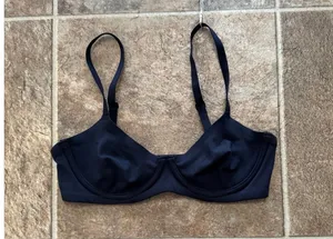 Skims Fits Everybody Unlined Demi Bra Size 32B Onyx thumbnail 1