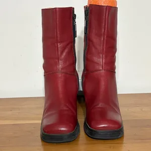 Tommy Hilfiger Vintage Y2K Red Leather Square Toe Block Heel Boots 8.5M Brazil thumbnail 4