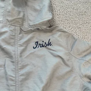 Under Armour Notre Dame Fighting Irish Womens Anorak Jacket Parka Gray Storm1 thumbnail 5