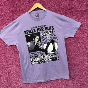 Olivia Rodrigo Spills Her Guts Live Purple T-Shirt XL thumbnail 3