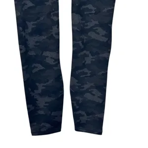 Fabletics‎ Women's Pants Powerhold Camo Print Leggings Seamless Stretch Medium thumbnail 3