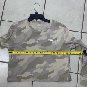 Hollister Women Beige/Green cropped Long sleeve Camo size‎ small thumbnail 8