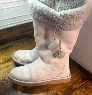 Gray Ugg boots size 8 thumbnail 1