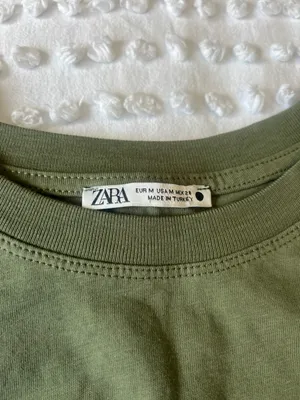 ZARA Shoulder Pad Tank Top thumbnail 2