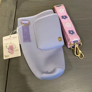 Lavender Tumbler Sling with Floral Strap new with tags‎ periwinkle phone holder thumbnail 2
