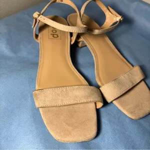 Pop Women's Tan Sandals Size 9 thumbnail 11
