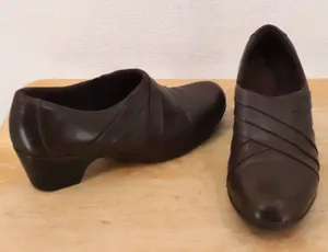 Clarks May Marigold Pump Loafer Womens Size 10 Comfort Brown‎ Leather Slip On thumbnail 1