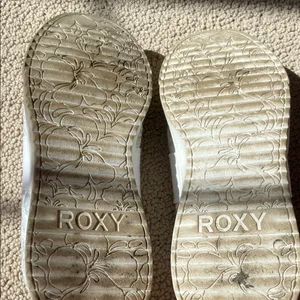 Roxy White Slip-On Snake Pattern Sneakers thumbnail 9