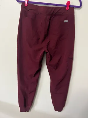 FIGS Women’s Jogger Scrub Pants thumbnail 2