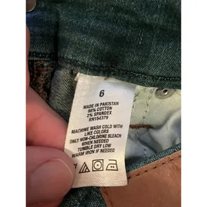 Aeropostale Mom Shorts Womens 6 Blue Denim Super High Rise Cuffed Button Fly thumbnail 5