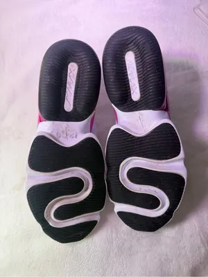 Nike Women’s Air Max White Blue Pink Sneakers thumbnail 11