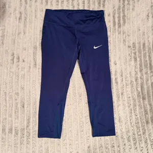 Nike Dri-FIT Womens Navy Blue Running Leggings Cropped Mesh Panels Size M thumbnail 2