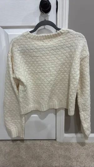 Sweater thumbnail 2
