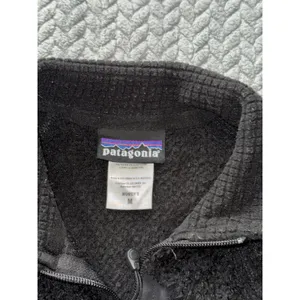 Patagonia Women's Black R1 Polartec Power Grid Full-Zip Fleece Jacket Sz Medium thumbnail 7