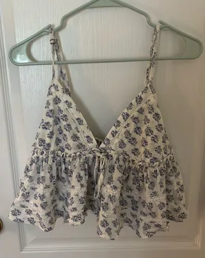 Urban Outfitters Top thumbnail 1