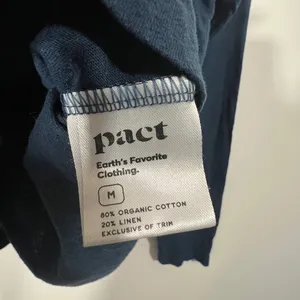 Pact Organic Cotton Long Sleeve Collared V-Neck in Navy Blue Size Medium thumbnail 5