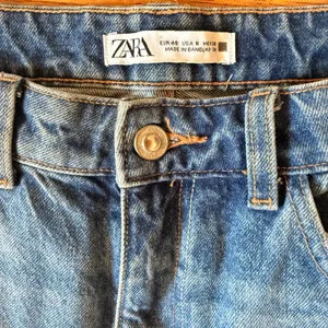 Zara Womens High Rise Wide Leg Jeans Blue Medium Wash Raw Hem Size 8 8228/221 thumbnail 7
