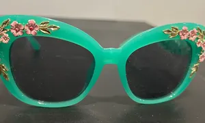 Floral Embellished Sunglasses Green thumbnail 1