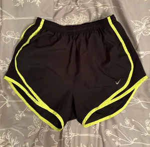 Nike Dri-Fit Running Shorts Women’s Lined Small thumbnail 1