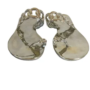 NWOT Casual Toe Loop Detailing Jelly Slippers Gold Size 8 thumbnail 4