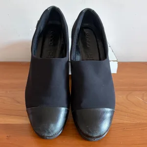 ECCO Gore-Tex Black Wedge Loafers Leather Cap Toe Slip On Shoes Womens‎ 38 thumbnail 3