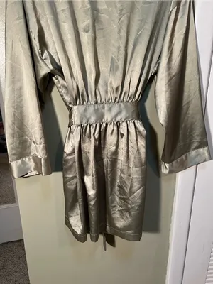 Victoria's Secret Women's One Size Silky Satin Robe Pale‎ Light Green True Wrap thumbnail 9