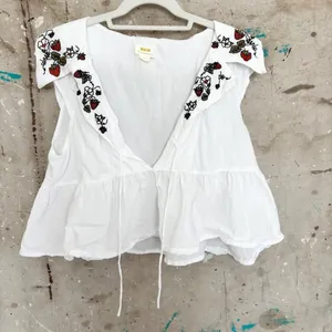 Anthropologie Maeve Babydoll Strawberry Embroidered Blouse thumbnail 4