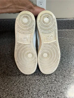 Women’s White Athletic Sneakers - Classic Low-Top Design thumbnail 5