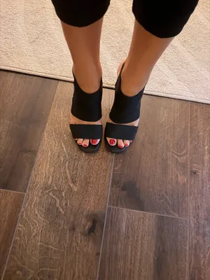 Vera Wang sling back heel thumbnail 2