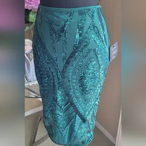 Lulu's pencil skirt thumbnail 3