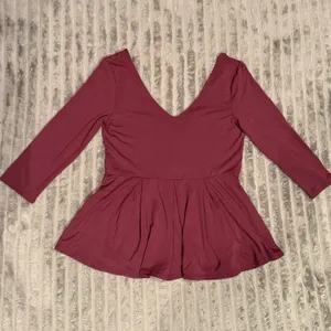 Victoria's Secret Burgundy V-Neck Peplum Top Gold Back Zip 3/4 Sleeve Small thumbnail 2