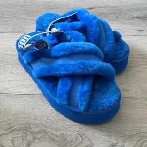 UGG Disco Cross Slide Royal Blue Sheepskin Platform Slingback Slide Sandals 9 thumbnail 2