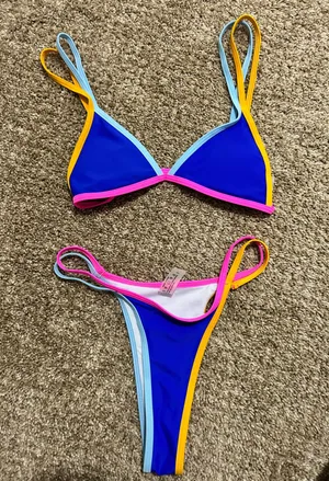 Color block  bikini thumbnail 1