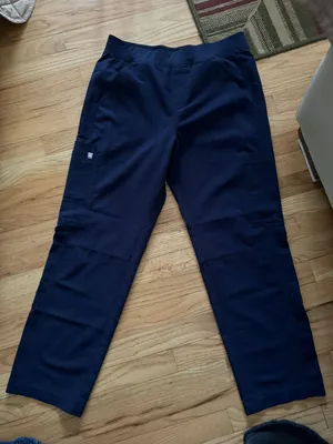 FIGS Scrub Pants Medium thumbnail 1