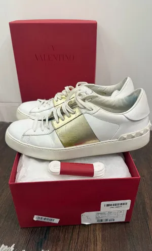 J Valentine Valentino Garavani Rockstud Sneakers sz 39 thumbnail 1