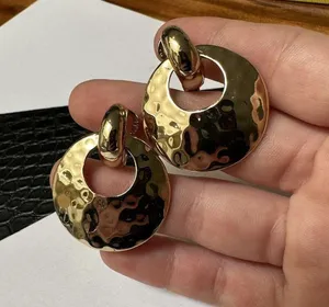 Pretty Clip-on Clip On Earrings Gold Tone Door Knocker Style thumbnail 3