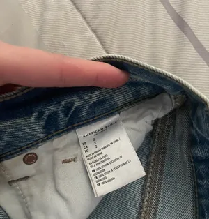 American Eagle Outfitters Mom Jean Shorts thumbnail 3
