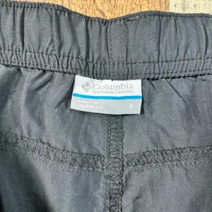 Columbia Black 100% Nylon Cargo Hiking Shorts Elastic Waist Utility Gorpcore S thumbnail 4