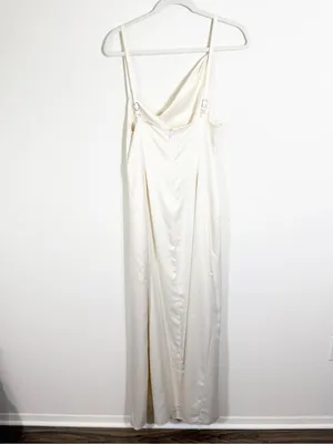 Camila Coelho Reyna Maxi Dress in Pearl White Medium thumbnail 5